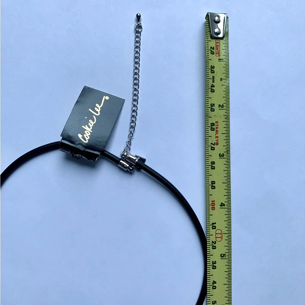 🗝️ Genuine Cubic Zirconia with Faux Pearl Pendant on a Faux Black Leather Rope - Picture 7 of 8